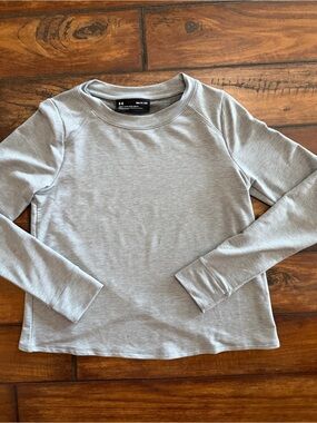 Under Armour Gray Long Sleeve Crew Neck Shirt-Criss Cross In The Back